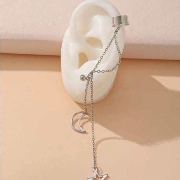 Silver Star Chain 1pc Ear Cuff Earring - Picture 2 of 2